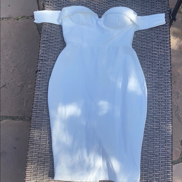 Dresses & Skirts - 💜White Off the shoulder dress